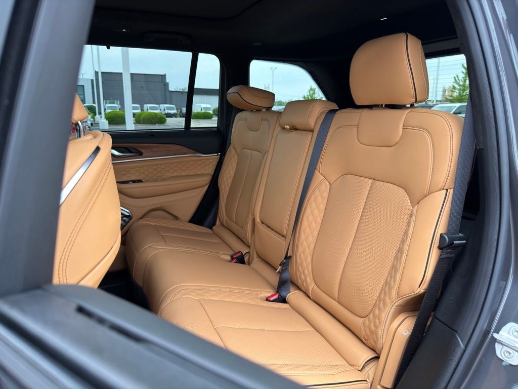 2026 Jeep Grand Cherokee Summit