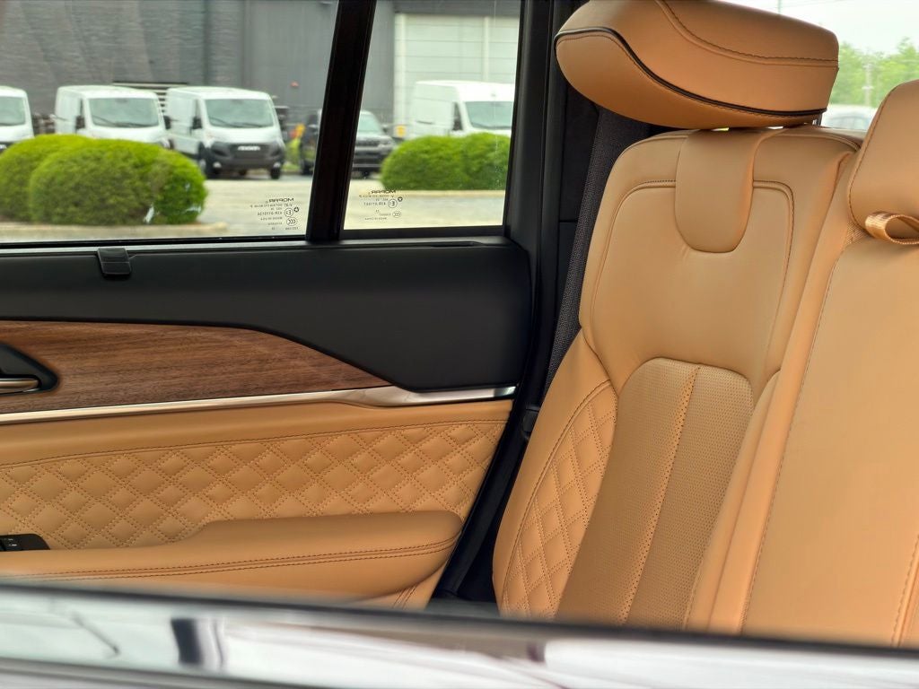 2026 Jeep Grand Cherokee Summit