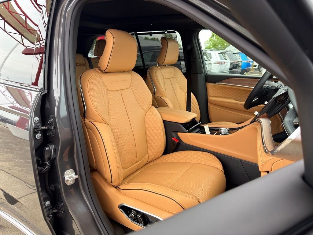2026 Jeep Grand Cherokee Summit