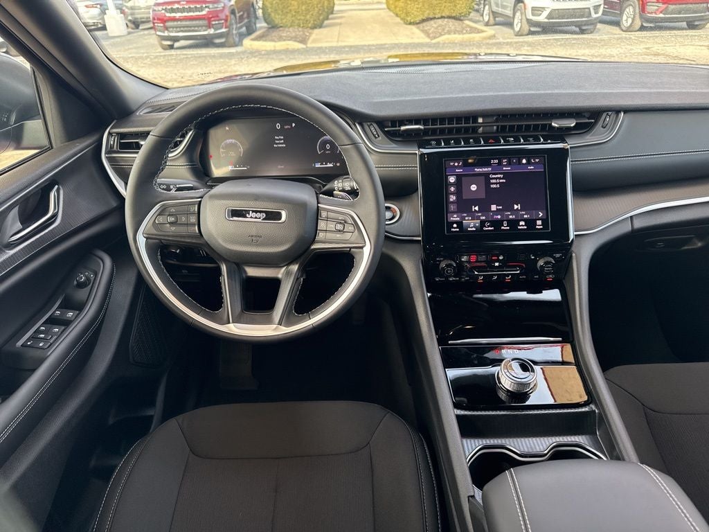 2025 Jeep Grand Cherokee L Laredo