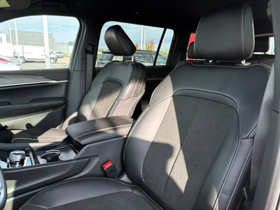 2027 Jeep Grand Cherokee L Laredo Altitude