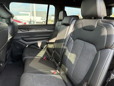 2027 Jeep Grand Cherokee L Laredo Altitude