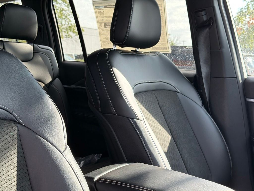 2027 Jeep Grand Cherokee L Laredo Altitude