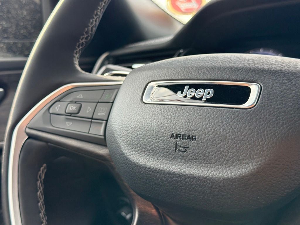 2027 Jeep Grand Cherokee L Laredo Altitude