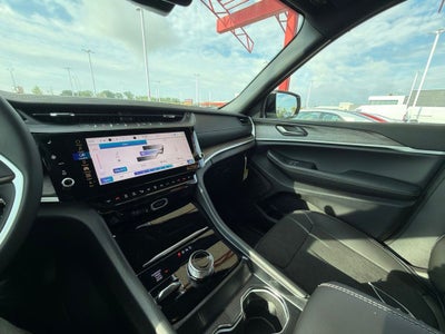 2027 Jeep Grand Cherokee L Laredo Altitude