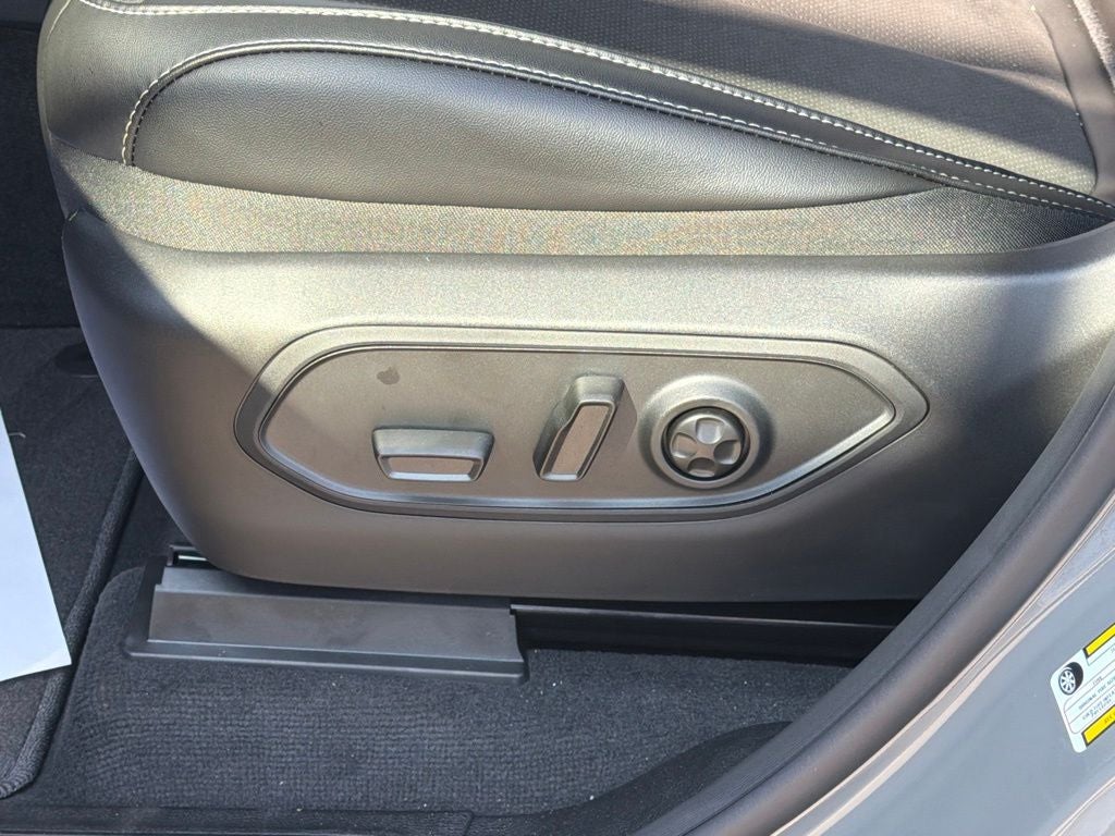 2027 Jeep Grand Cherokee L Laredo Altitude