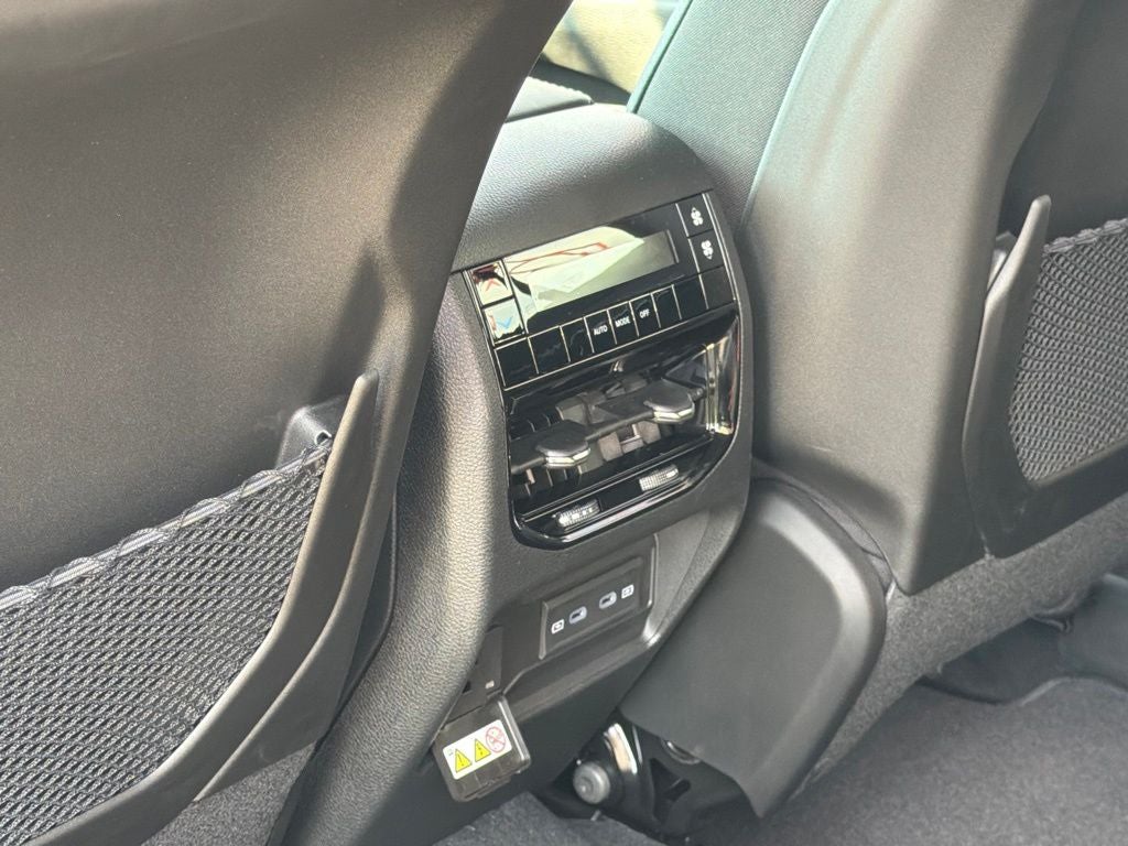 2027 Jeep Grand Cherokee L Laredo Altitude