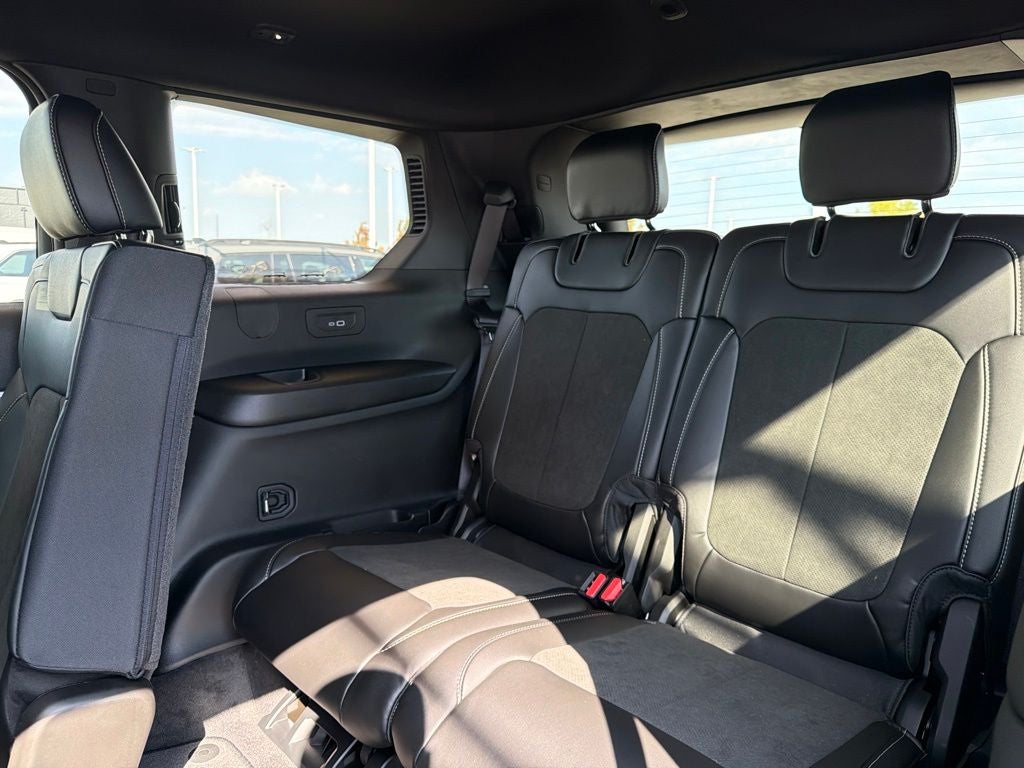 2027 Jeep Grand Cherokee L Laredo Altitude
