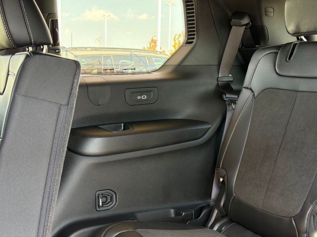 2027 Jeep Grand Cherokee L Laredo Altitude