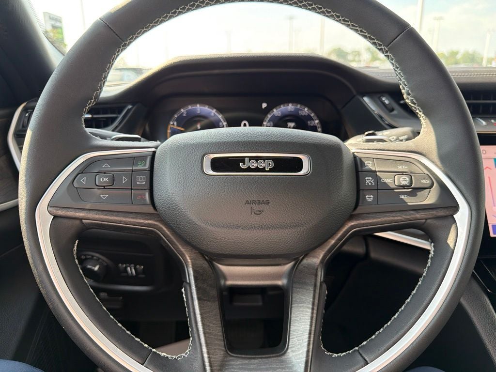 2027 Jeep Grand Cherokee L Laredo Altitude