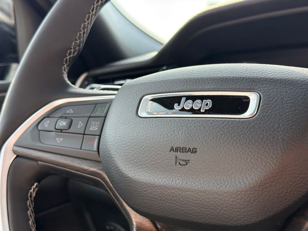 2027 Jeep Grand Cherokee L Laredo Altitude