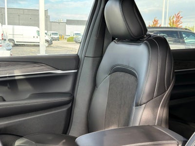 2027 Jeep Grand Cherokee L Laredo Altitude