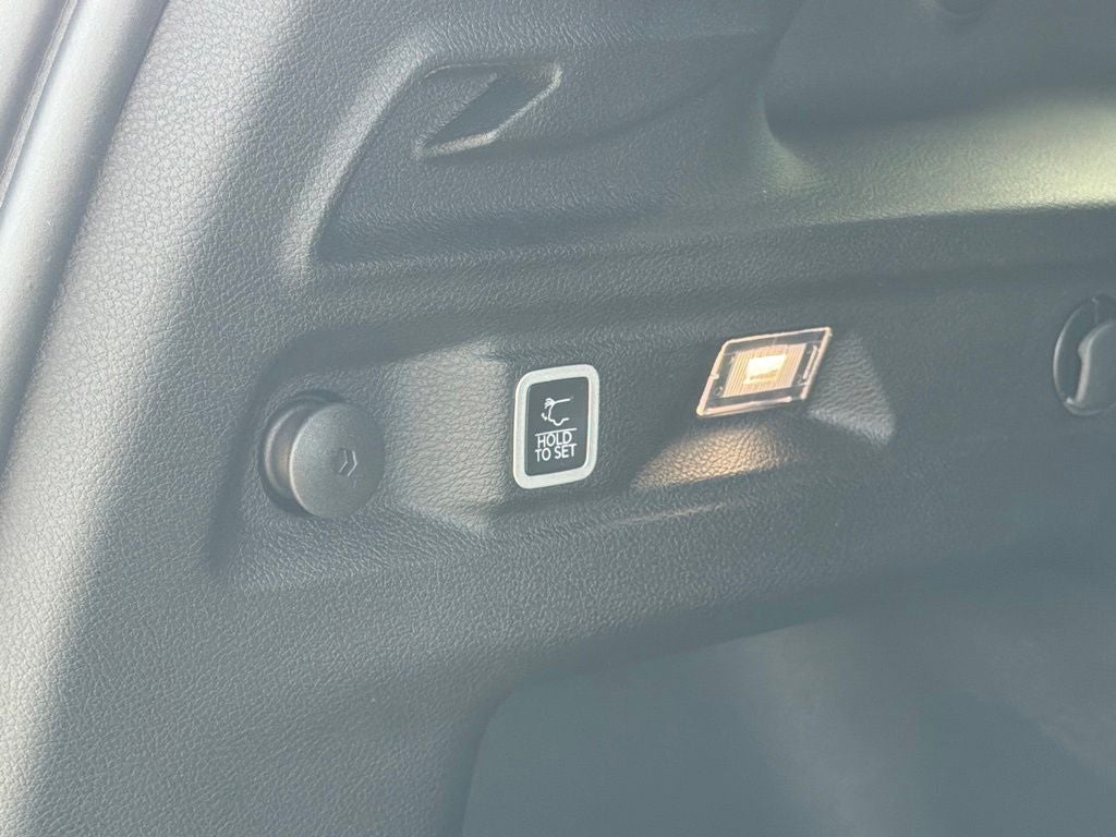 2027 Jeep Grand Cherokee L Laredo Altitude