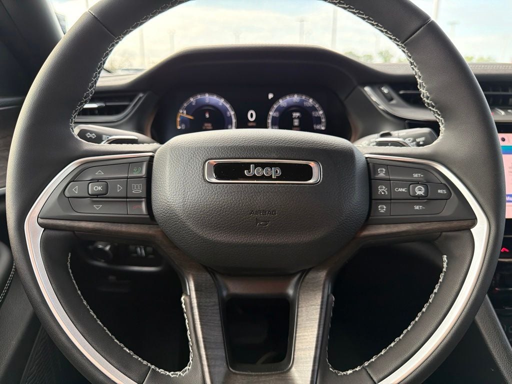 2027 Jeep Grand Cherokee L Laredo Altitude