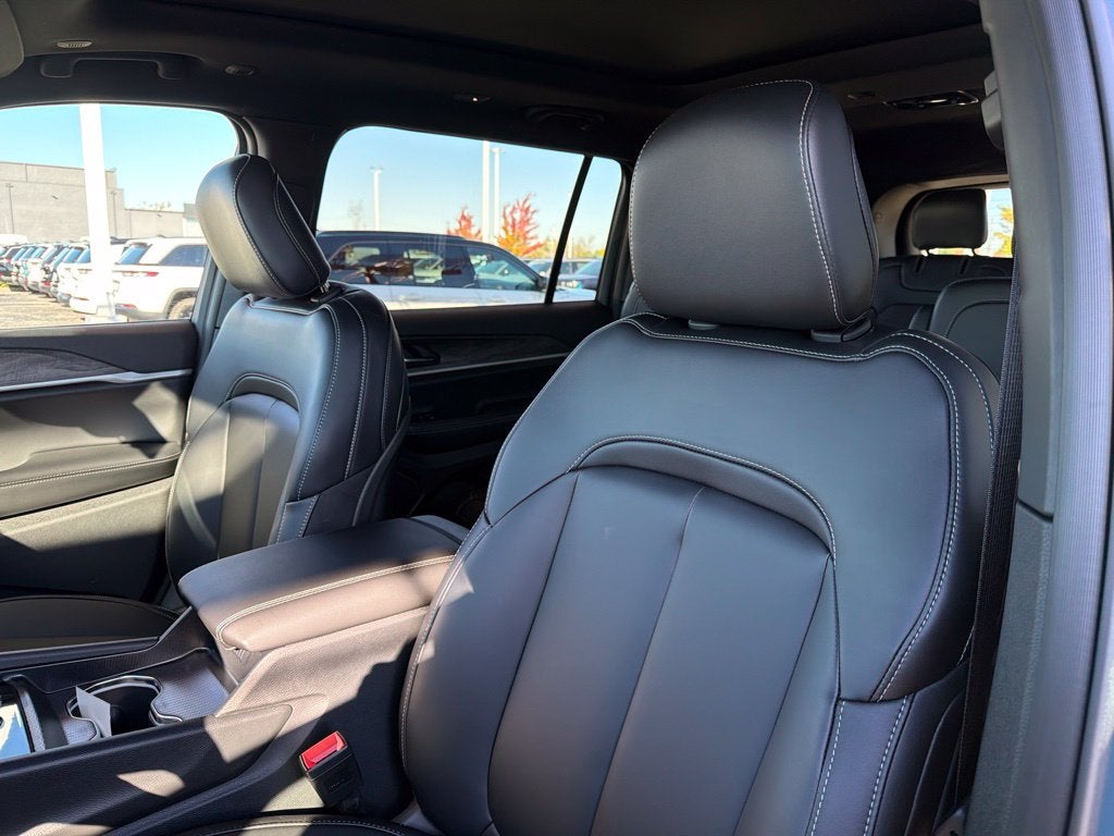 2027 Jeep Grand Cherokee L Limited