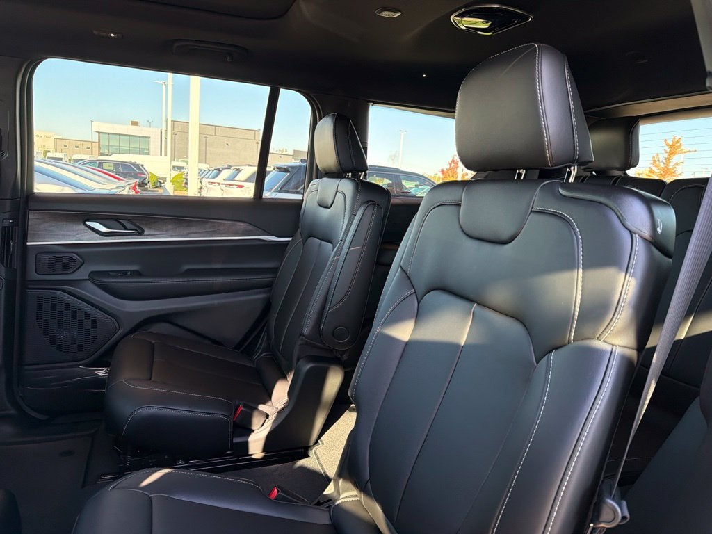 2027 Jeep Grand Cherokee L Limited