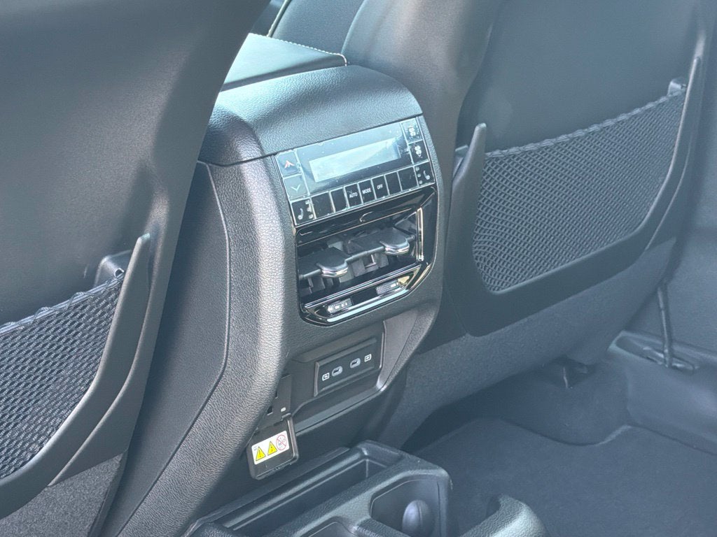 2027 Jeep Grand Cherokee L Limited Reserve