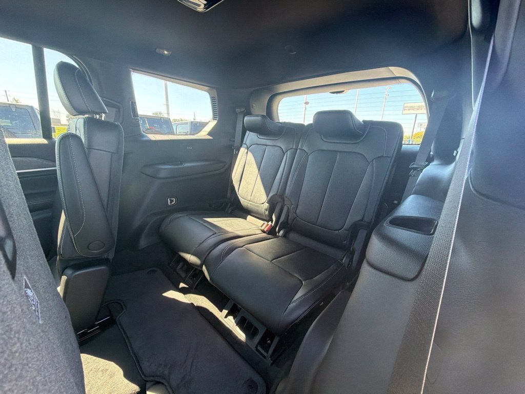 2027 Jeep Grand Cherokee L Limited Reserve