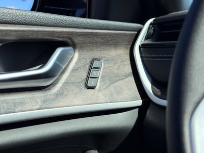 2027 Jeep Grand Cherokee L Limited Reserve