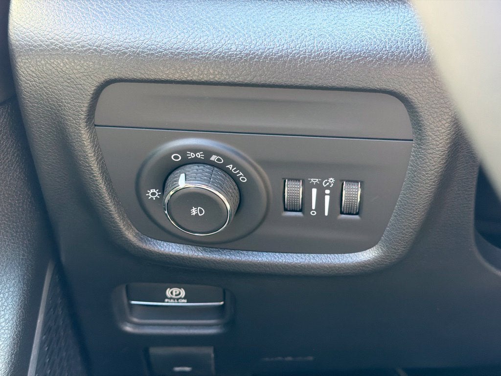2027 Jeep Grand Cherokee L Limited Reserve