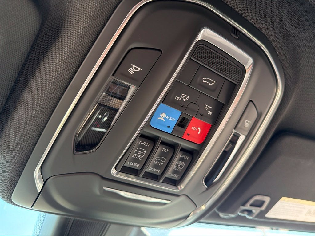 2027 Jeep Grand Cherokee L Limited Reserve