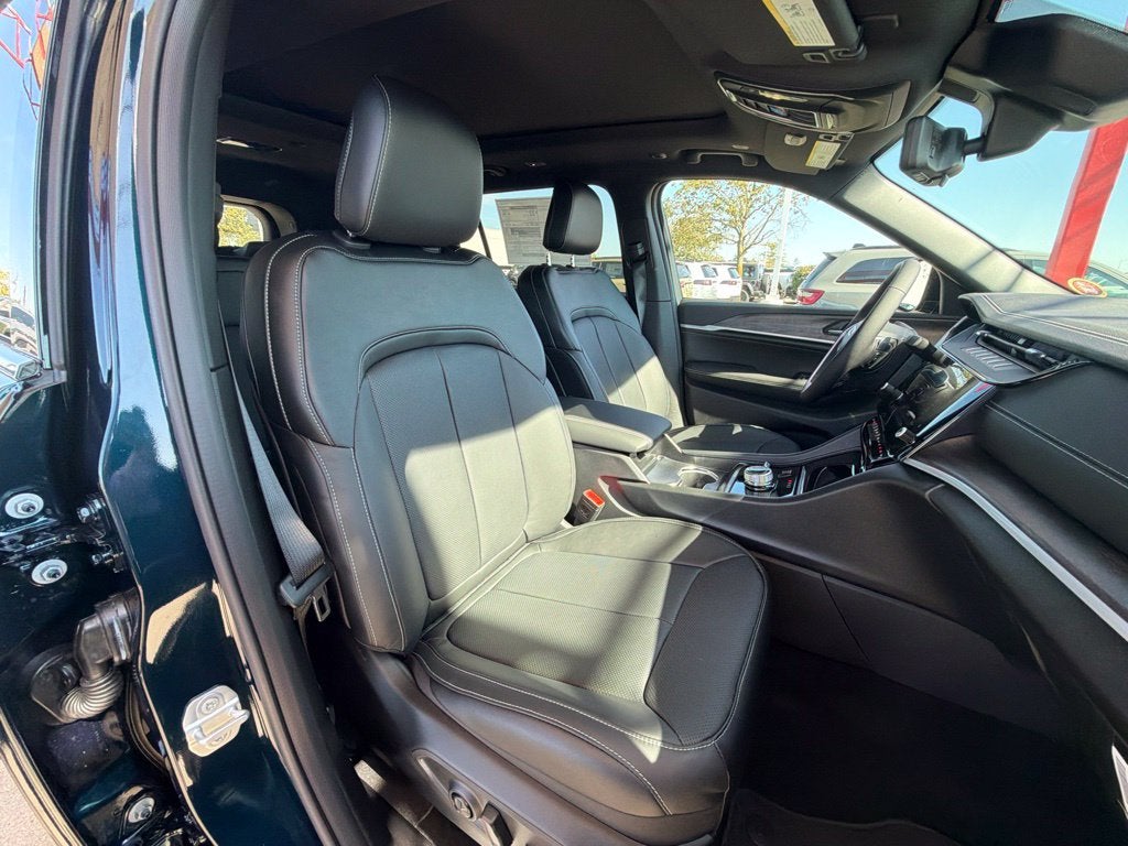 2027 Jeep Grand Cherokee L Limited Reserve