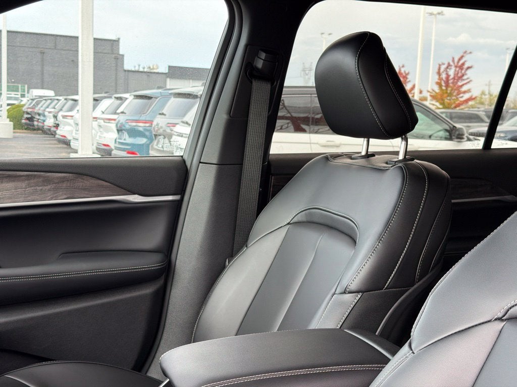 2027 Jeep Grand Cherokee L Limited