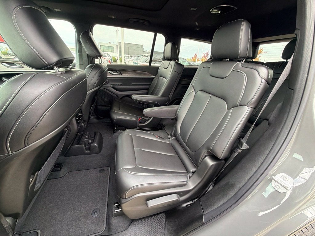 2027 Jeep Grand Cherokee L Limited