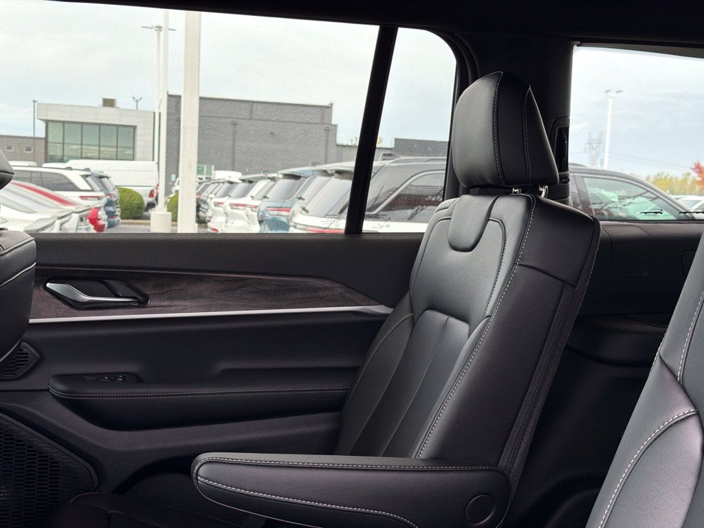 2027 Jeep Grand Cherokee L Limited