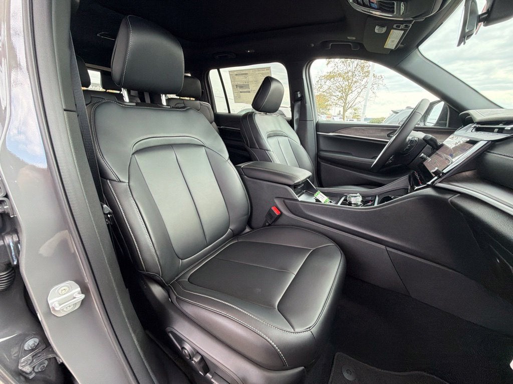 2027 Jeep Grand Cherokee L Limited