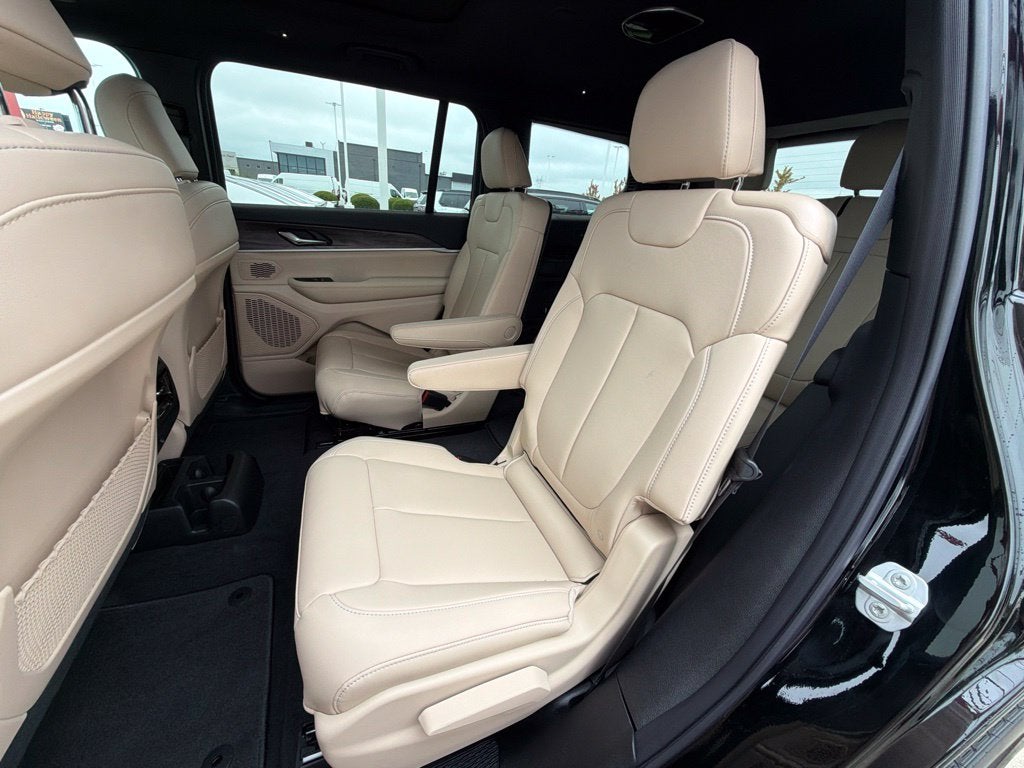2027 Jeep Grand Cherokee L Limited