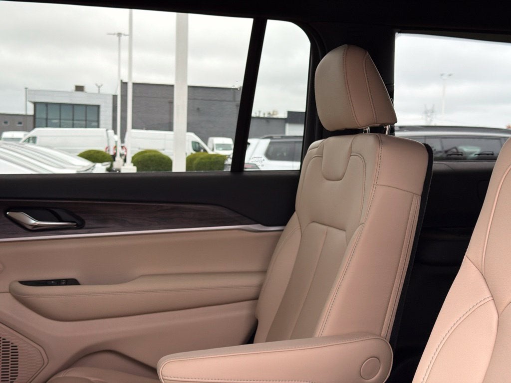 2027 Jeep Grand Cherokee L Limited