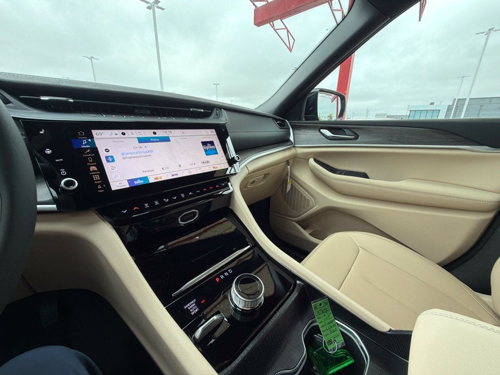 2027 Jeep Grand Cherokee L Limited