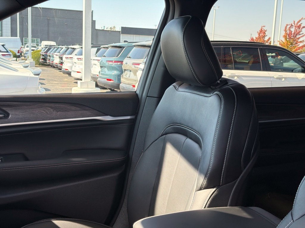 2027 Jeep Grand Cherokee L Limited