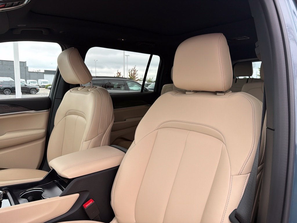 2027 Jeep Grand Cherokee L Limited