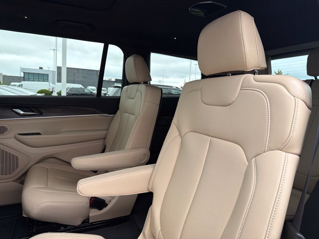 2027 Jeep Grand Cherokee L Limited