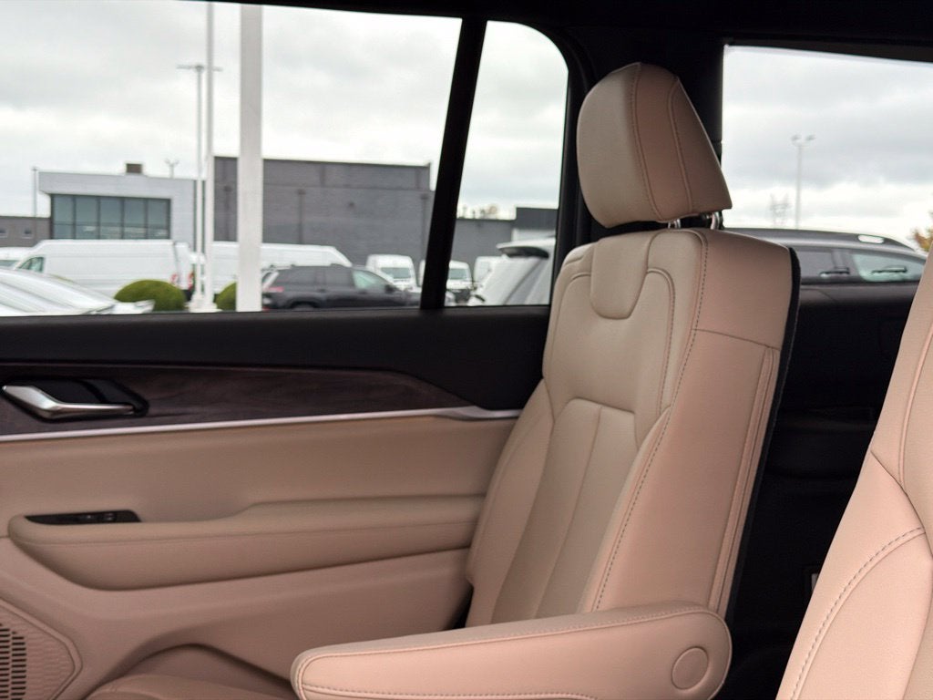 2027 Jeep Grand Cherokee L Limited