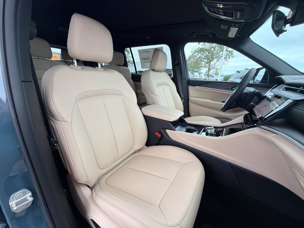 2027 Jeep Grand Cherokee L Limited