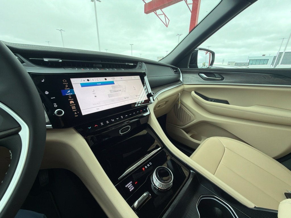 2027 Jeep Grand Cherokee L Limited
