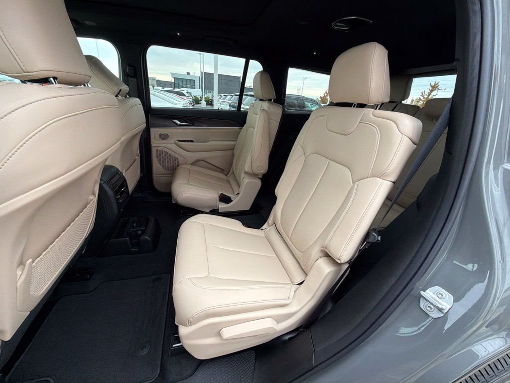 2027 Jeep Grand Cherokee L Limited