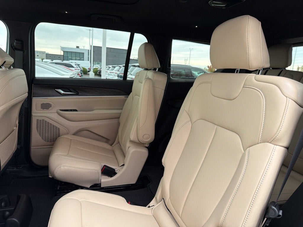 2027 Jeep Grand Cherokee L Limited