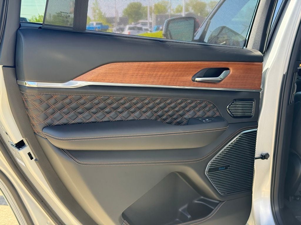 2026 Jeep Grand Cherokee L Summit