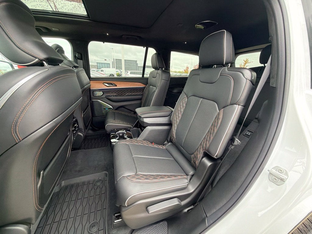 2027 Jeep Grand Cherokee L Summit