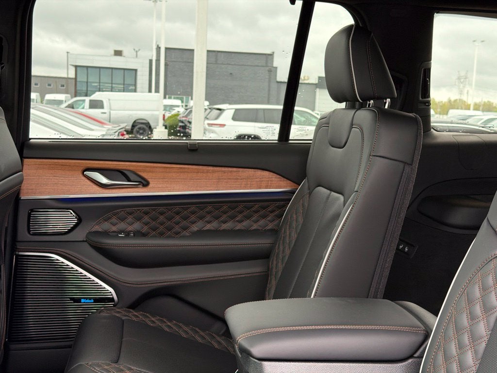 2027 Jeep Grand Cherokee L Summit