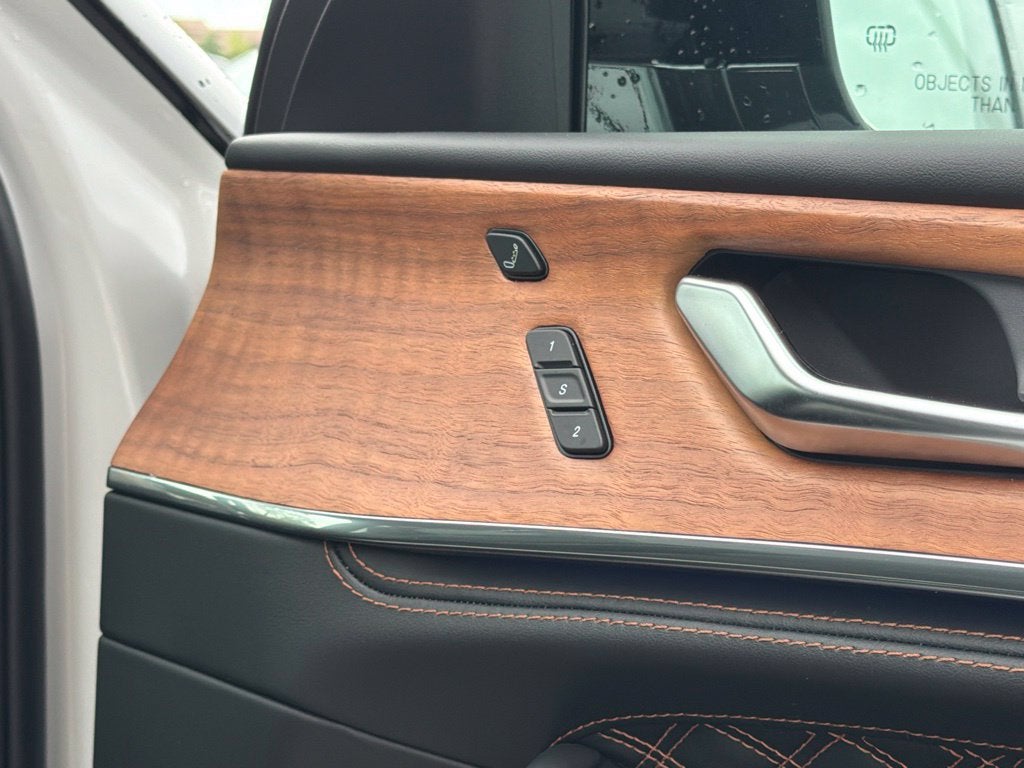 2027 Jeep Grand Cherokee L Summit