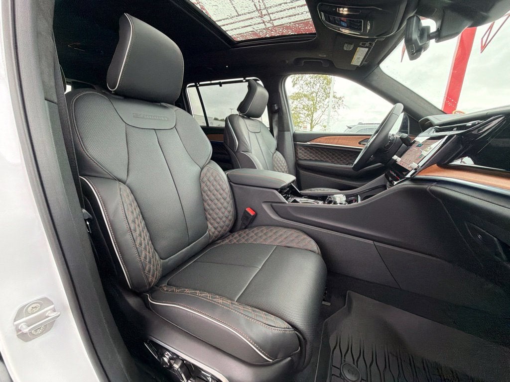 2027 Jeep Grand Cherokee L Summit