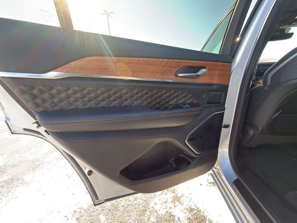 2023 Jeep Grand Cherokee L Summit