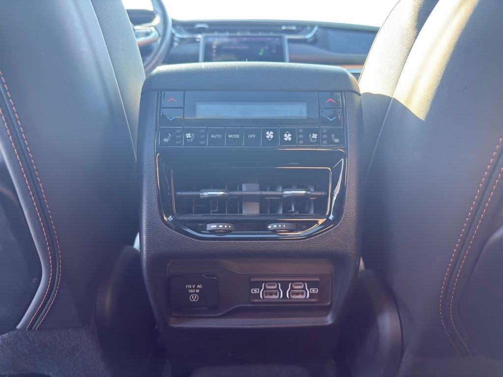 2023 Jeep Grand Cherokee L Summit