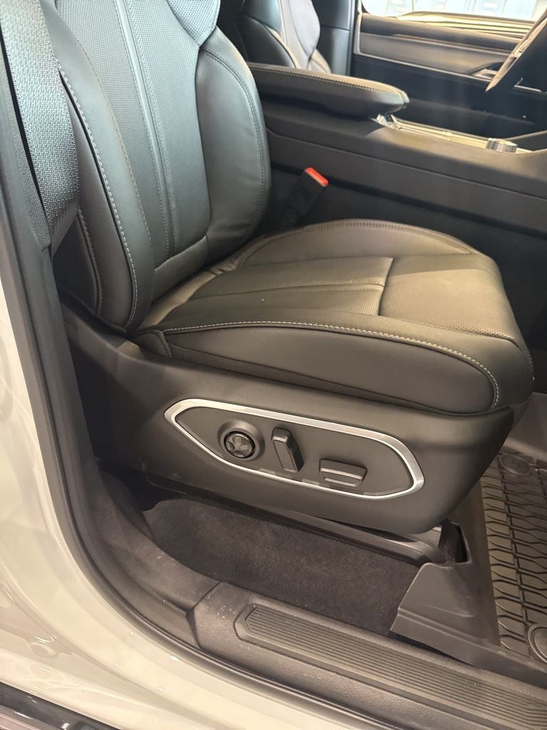 2026 Jeep Grand Wagoneer Upland