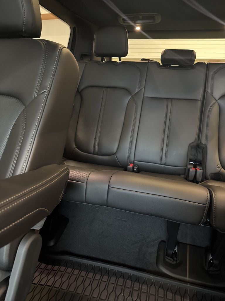 2026 Jeep Grand Wagoneer Upland